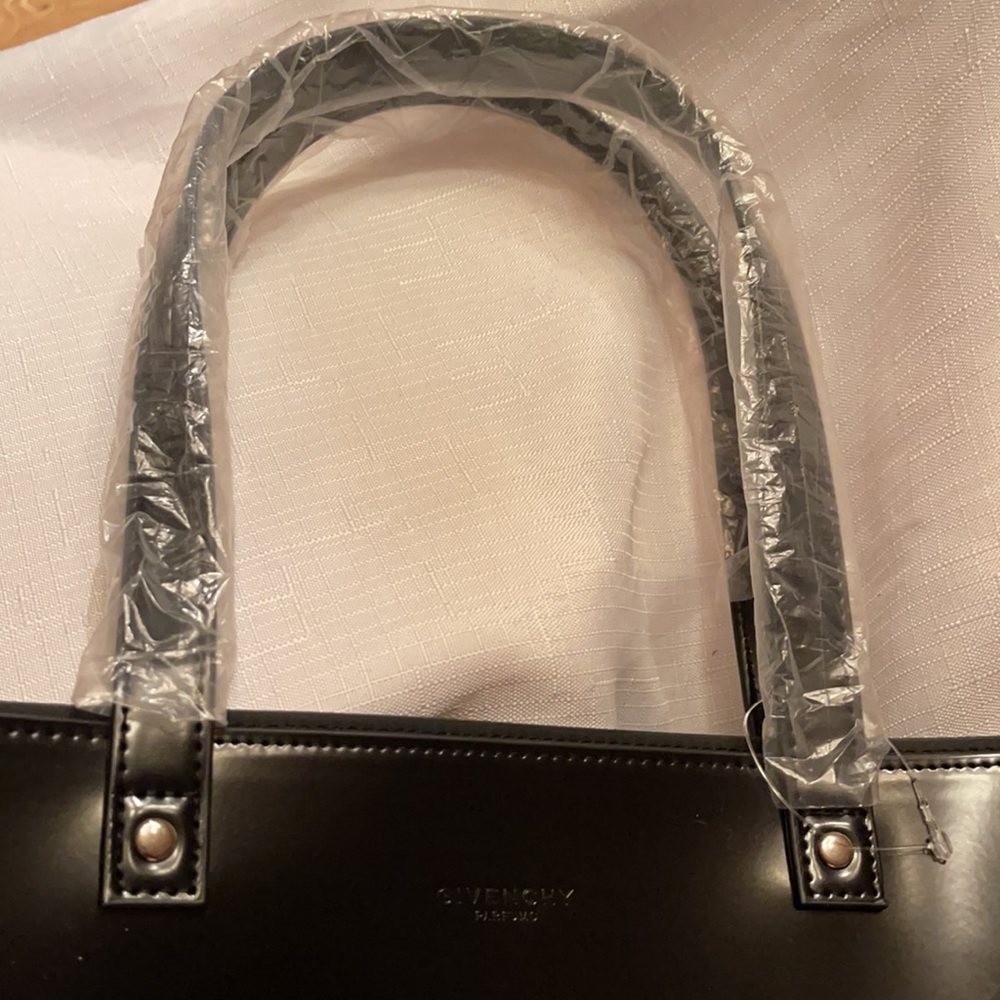 Givenchy Parfums black tote - Picture 2 of 6